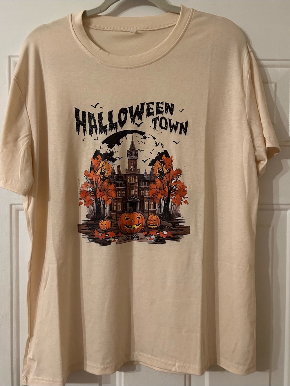 NWOT Women’s Size XL- Halloween Town Graphic Tee